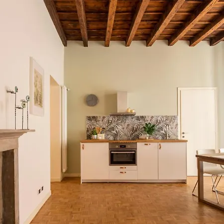 Charming Joivy Flat Next To Duomo Di * Комо